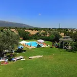 بيت للعطل With Pool Minutes From *