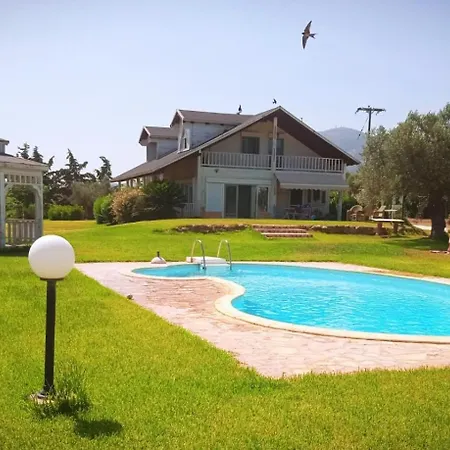 With Pool Minutes From Holiday home Amarynthos