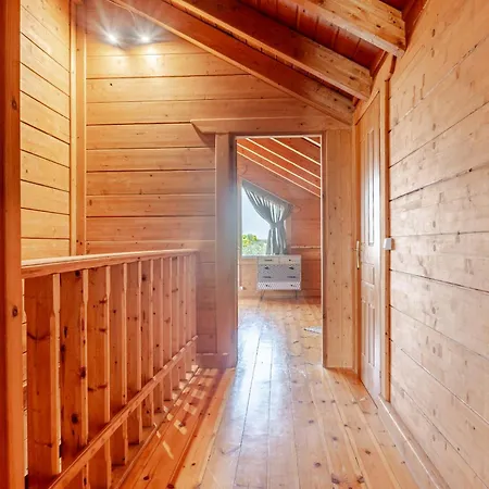 With Pool Minutes From Holiday home *